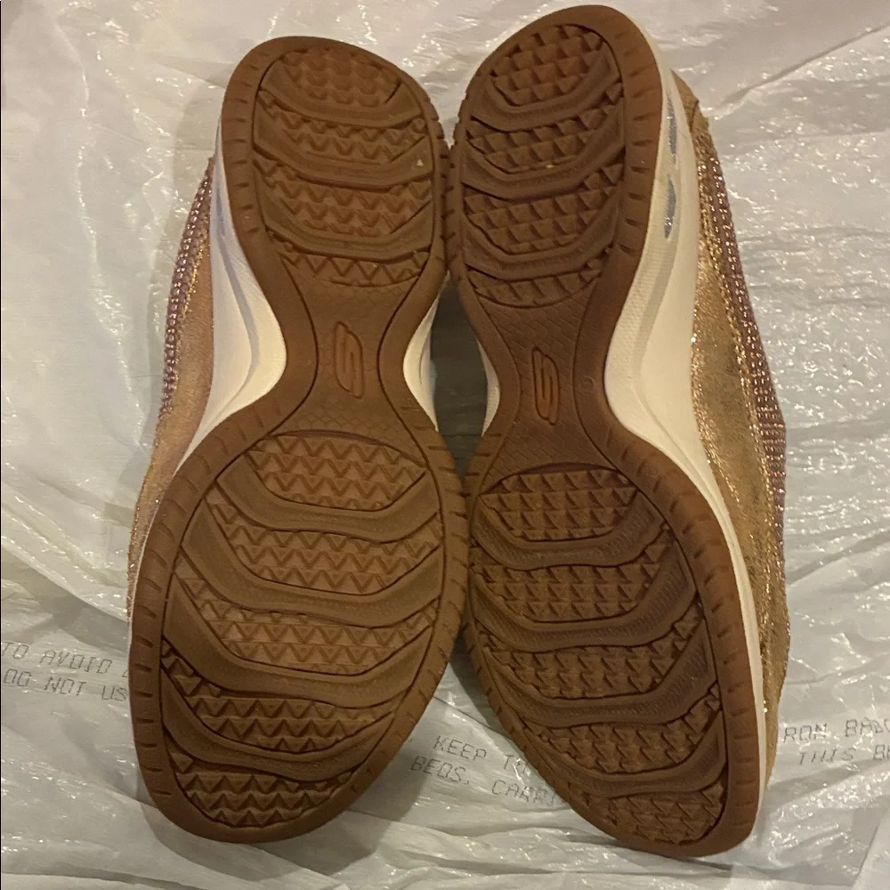 Skechers Glittering Gold Slip-Ons - Picture 4 of 4